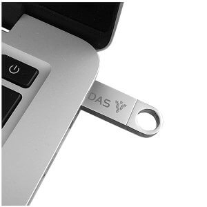 USB-Stick-mit-Gravur-Metall-Logo-W-UNI